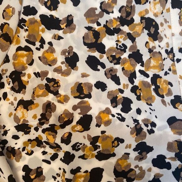 NWT The Limited Wear to Work Leopard Print Long Sleeve Button Front Women Large - Picture 9 of 12